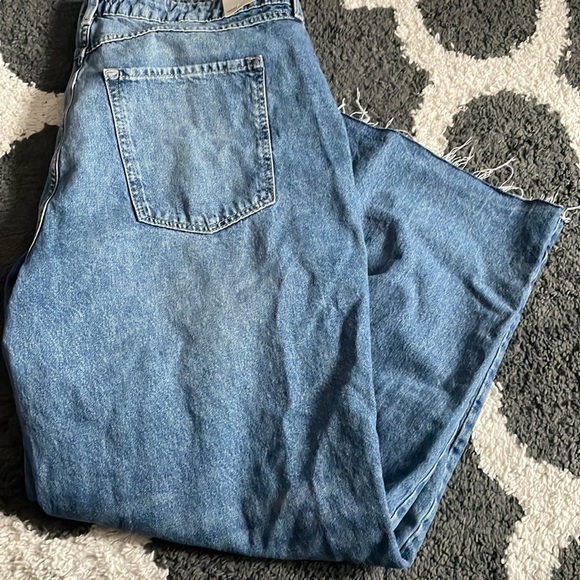 Forever 21 Los Angeles PREMIUM Light Wash Jeans - Picture 2 of 4